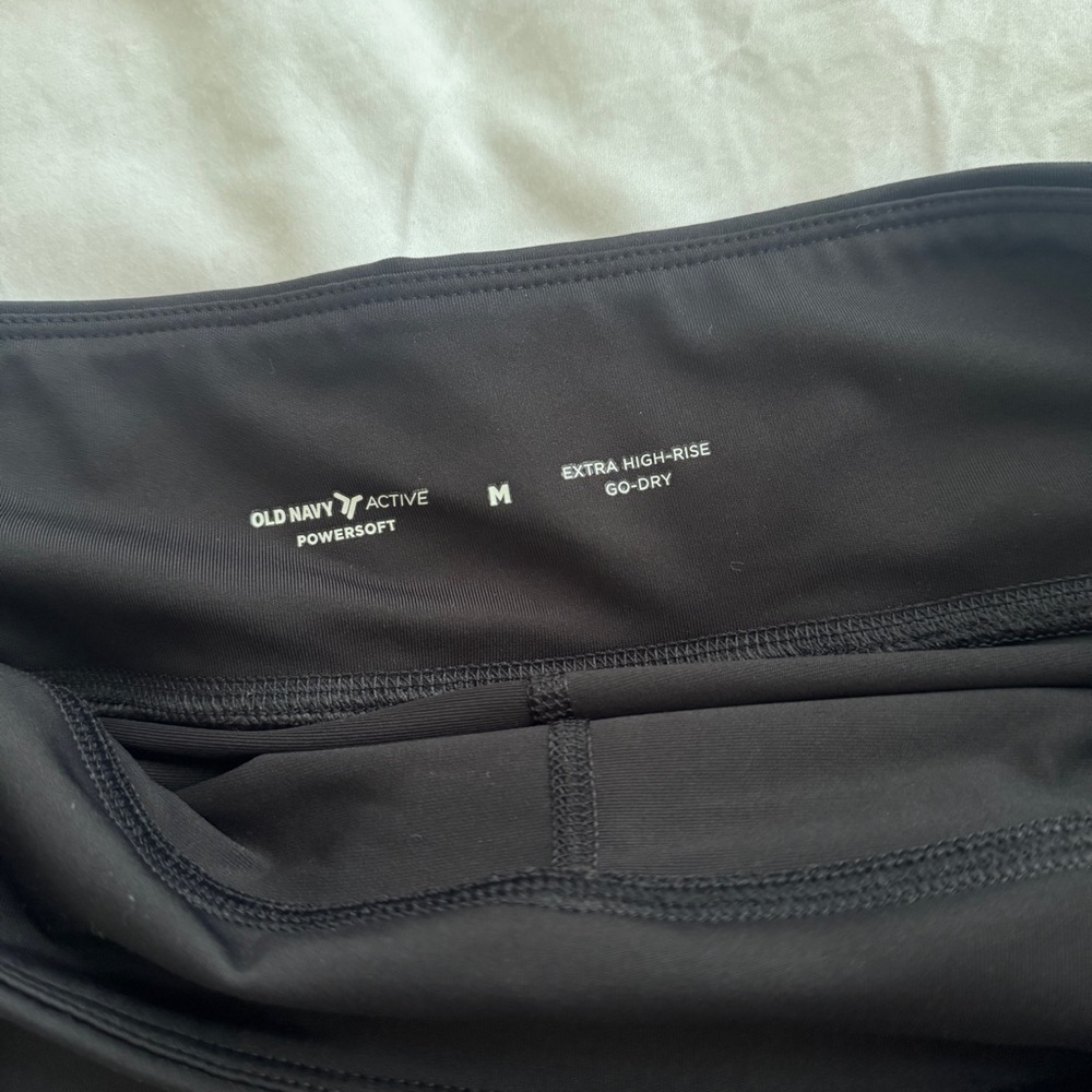 High-Waisted Black Flared Workout Skort - Picture 4 of 10